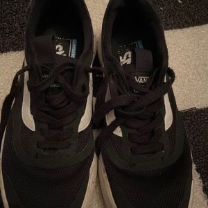 Ultracush vans off the wall running shoes